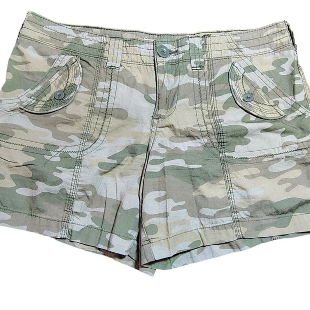 No Boundaries Women's Camo Roll Tab Cargo Shorts Size 11 Olive Green Tan nobo - Picture 1 of 8